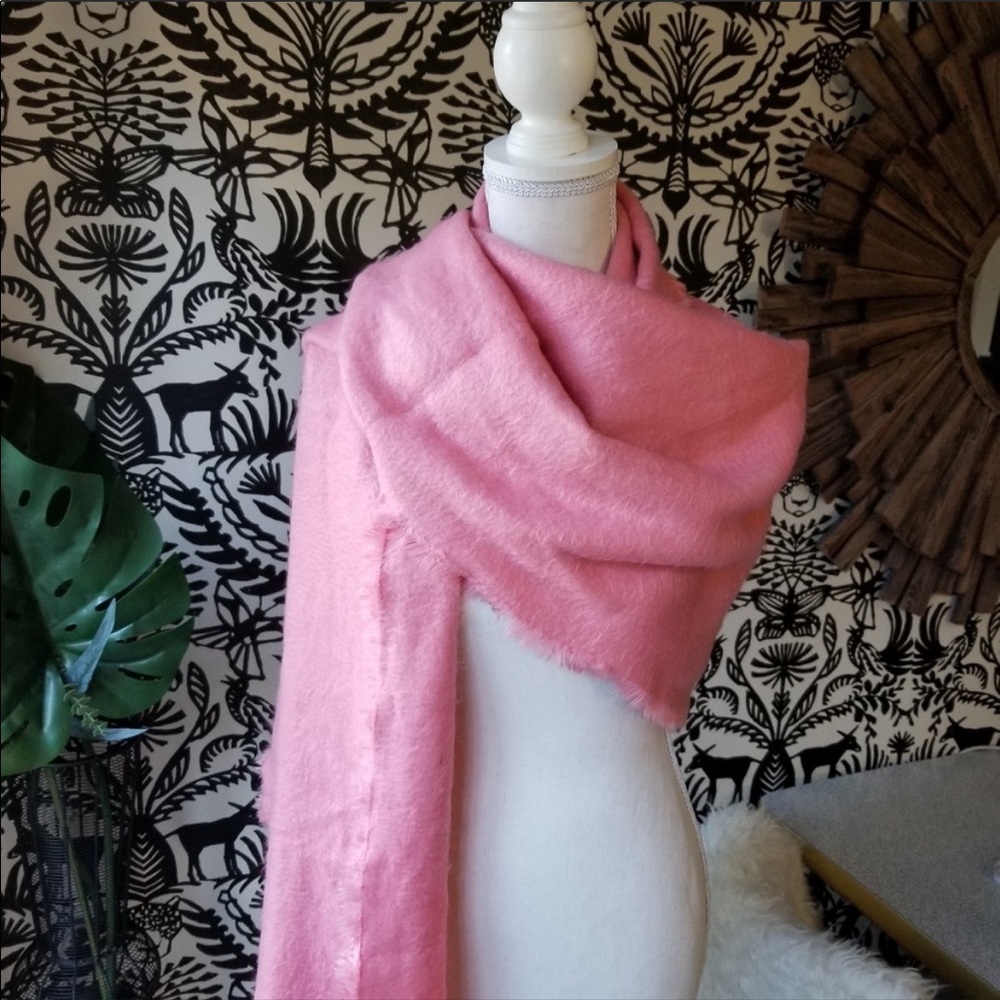 EXPRESS PINK BLANKET SCARF